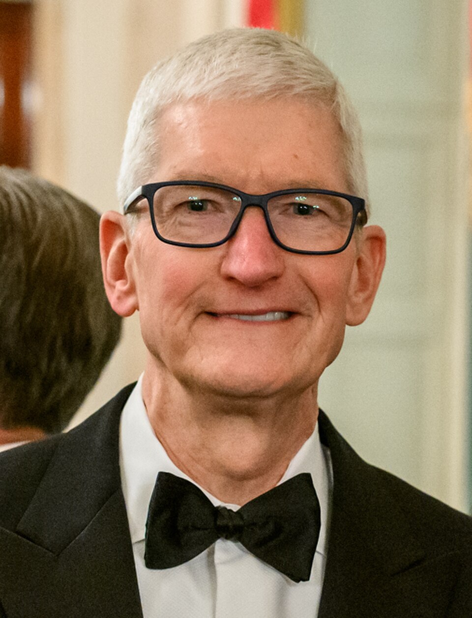 Tim Cook becomes CEO